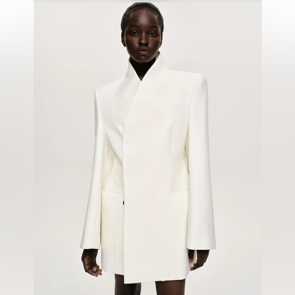 Source Unknown White Blazer